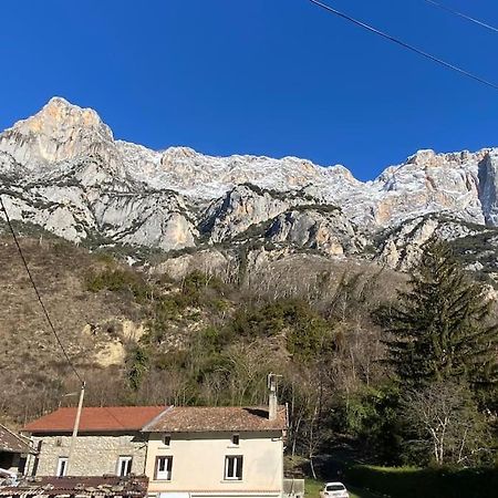 Apartamento Entre La Montagne Et La Riviere Sinsat Exterior foto